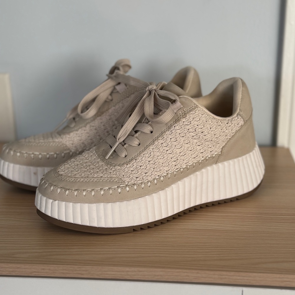 Dolce Vita DV Fay Beige Crochet Woven Platform Lace-Up Sneakers 6